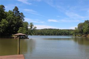 102 Rivercliff Drive W
