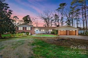 114 Oakwood