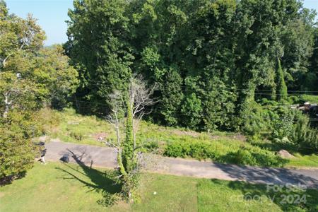 9804,9812,9822 Parkwood Drive