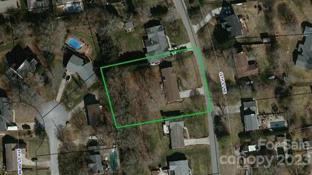 3725 10th NE