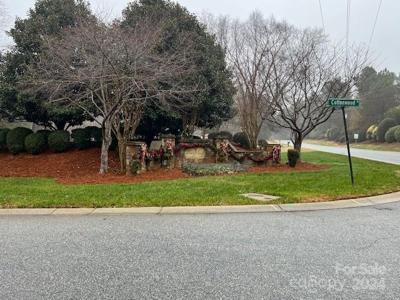 44 Cottonwood Drive
