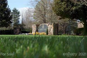 8109 Bayview Lane