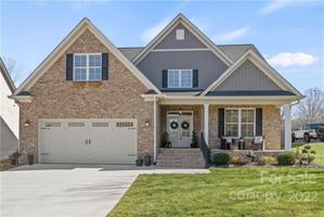 3752 10th NE