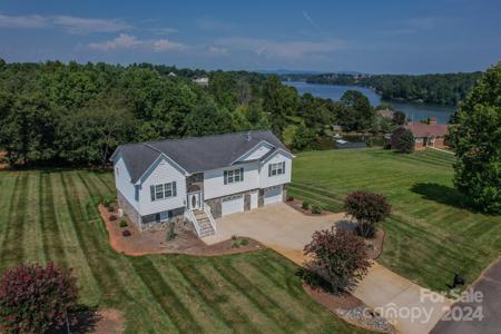 5760 Selkirk Drive