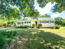 143 Oak Trail