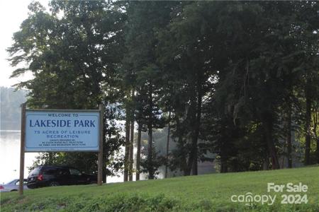 84 Lakeside Avenue