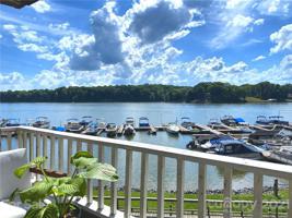 7324 Lakefront