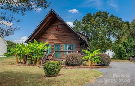 312 Commodore Loop