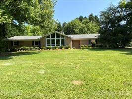 132 Oakwood Drive