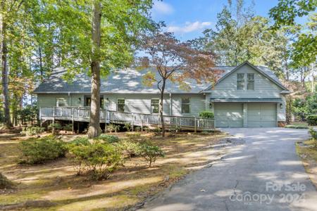 6 Timberidge Drive