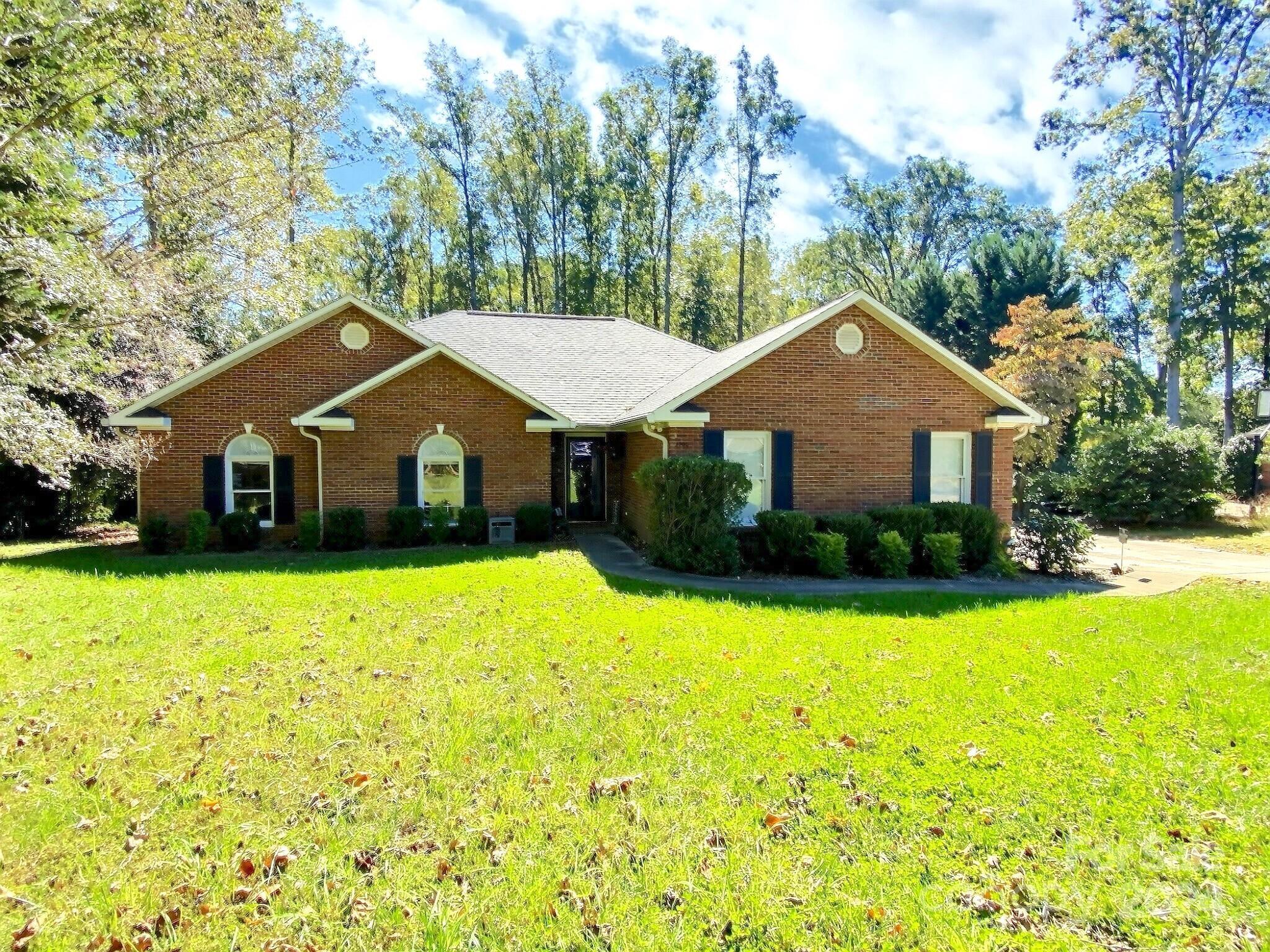 1799 Cameron Heights Circle, Denver, NC lhrmls02462843