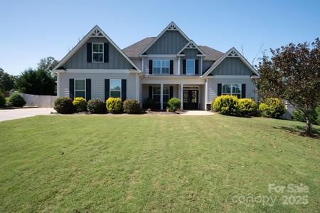 2613 Lakefront Drive
