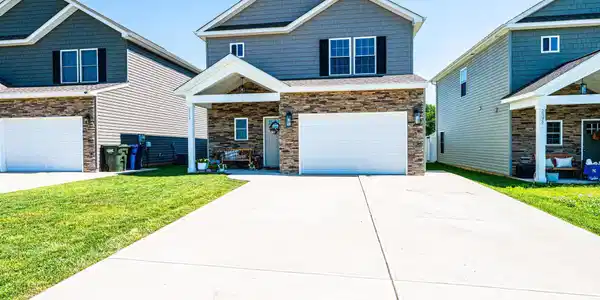2526 Snow Creek Road NE
