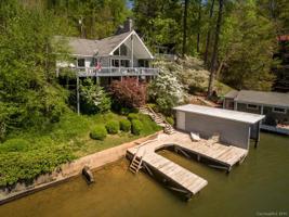 221 North Shore Drive