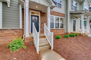 528 Laurel Walk Lane