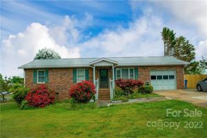 138 Dogwood Acres