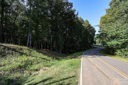 2900 Lakefront Drive