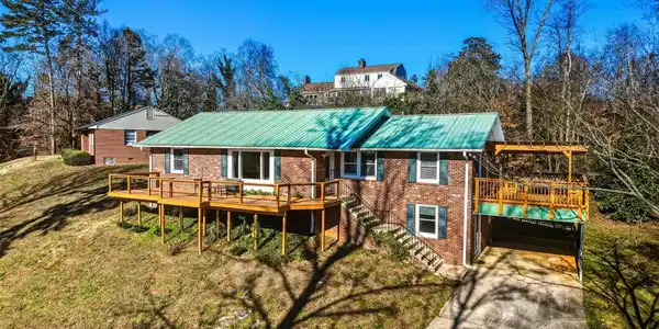 6294 Southlake Drive