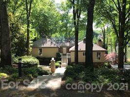 2089 Diamond Head Circle