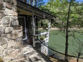 374 Lakeview