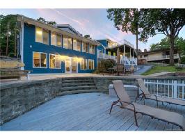 910 Pinehaven Drive 