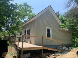 222 Howard
