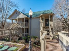 160 Whitney