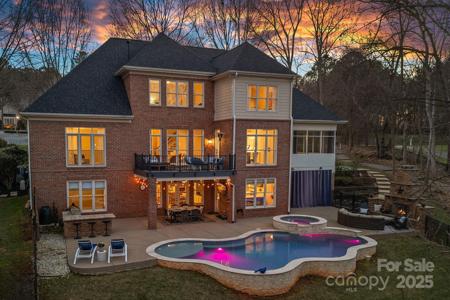 162 Wild Harbor Road