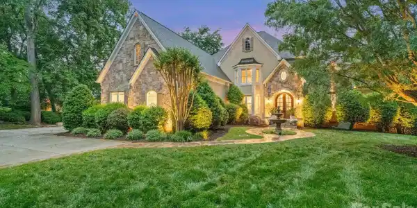 106 Hadley Harbor Court