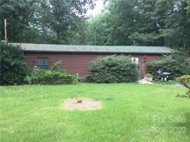 709 Pinelake