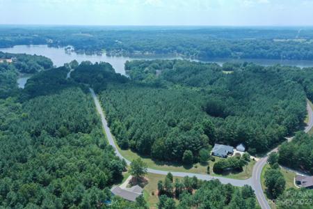 133 Oak Point
