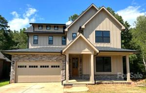 860 38th NE