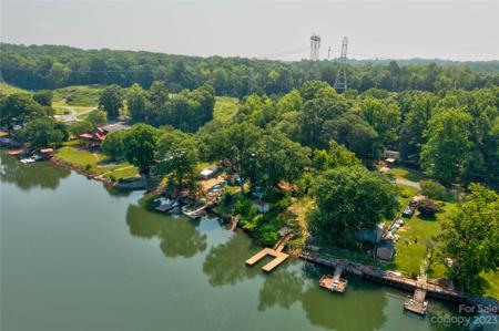 1823 Lake