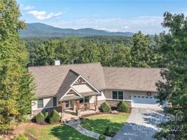 3226 Lake Adger