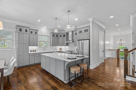 911 Naples Drive