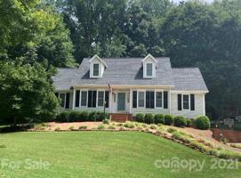 303 Lakewood