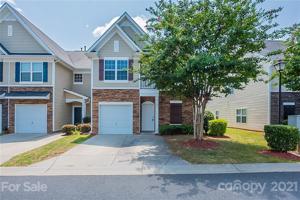 2125 Shady Pond