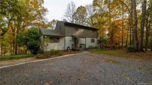 3077 Riverside Drive