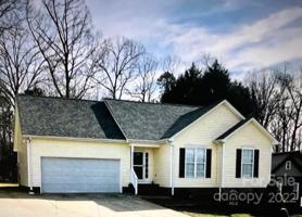 207 Lake Hill