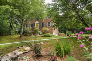 211 Fox Ridge Lane