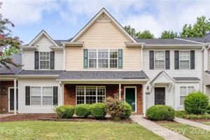 2912 Mayer House