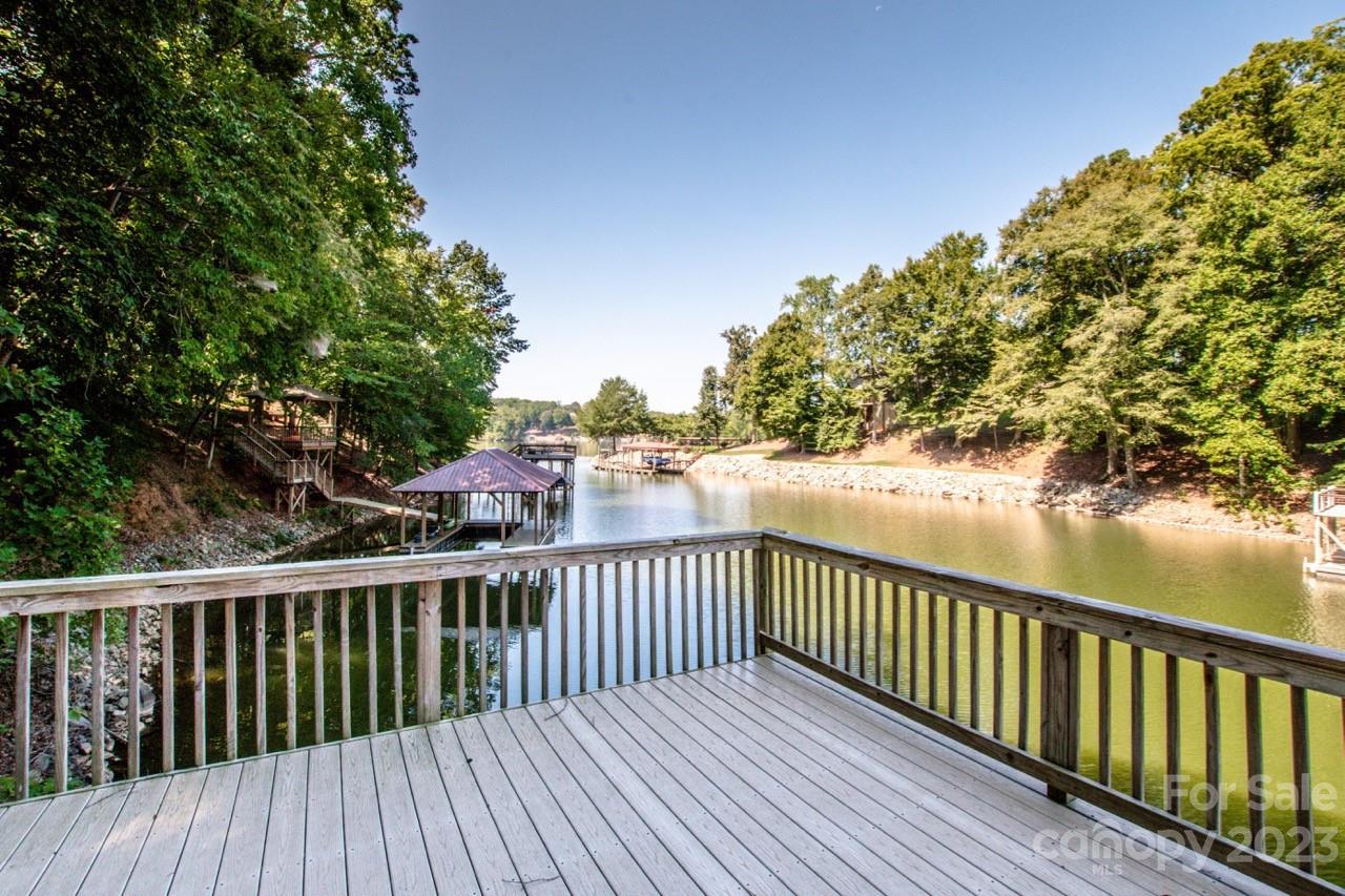 236 S Harbor Watch Drive, Statesville, NC lhrmls01794687