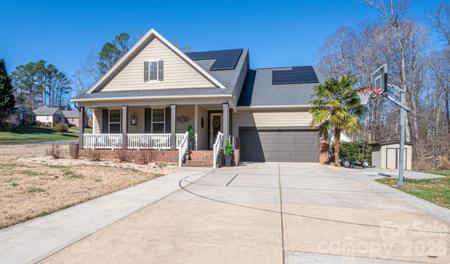 1819 Chesterfield Drive