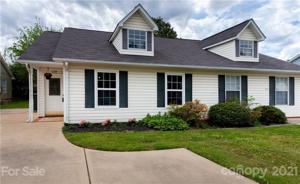 1059 Farm Pond Lane