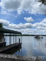 10195 Lake Shore