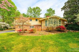 216 33rd NW