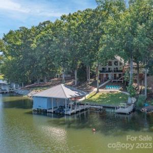 240 Springwood