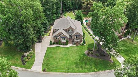 153 W Maranta Road