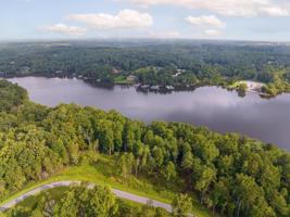 5752 Lake Pointe