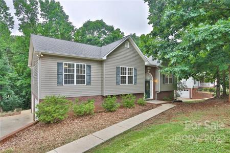 2326 39th Avenue Court NE